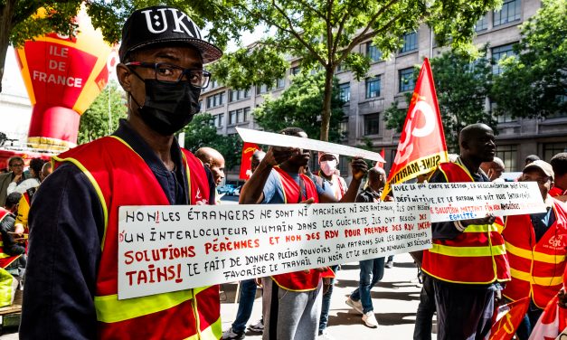 Aux côtés des travailleurs étrangers