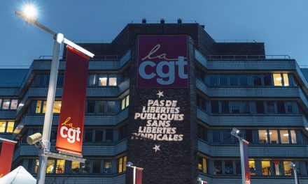 Grand meeting pour un lancement de campagne